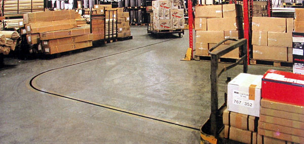 Industrieboden Planphalt in einer Lagerhalle